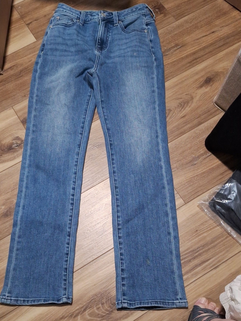 Quince Curvy Bella Stretch Straight Jeans Seaside Blue 24 NWOT 28" inseam - Picture 4 of 5